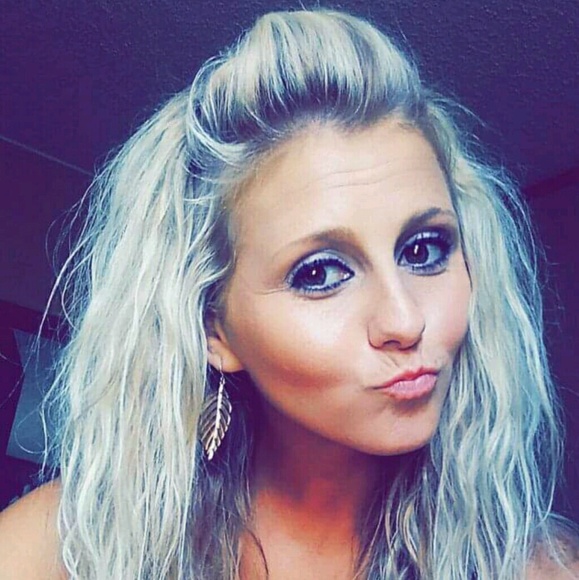 Meet your Posher, Lucy - Picture 1 of 1